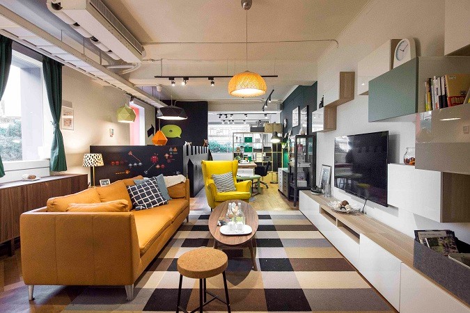 開放式的工作室/臥室空間，讓充足光線流通，居家環境明亮寬敞。圖片提供_IKEA